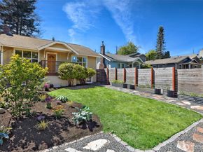 10327 Stone Avenue N, Seattle WA 98133