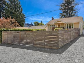 10327 Stone Avenue N, Seattle WA 98133