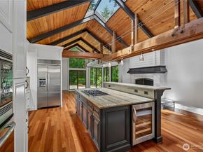 3720 131st Avenue NE, Bellevue WA 98005