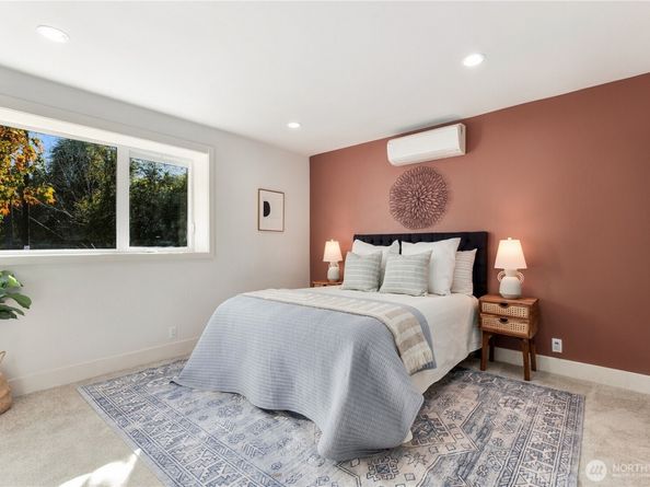 1768 Valentine Place S, Seattle WA 98144