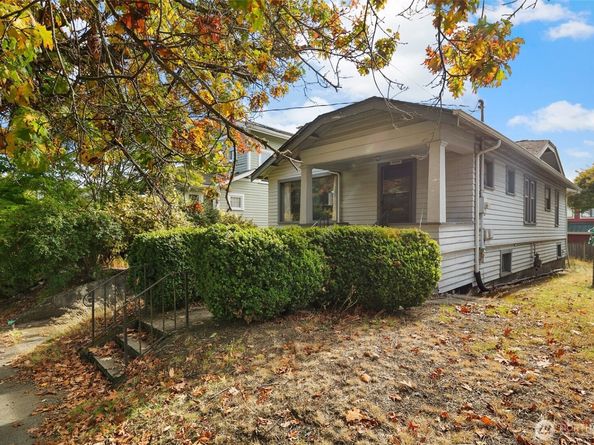 2405 N 40th Street, Seattle WA 98103