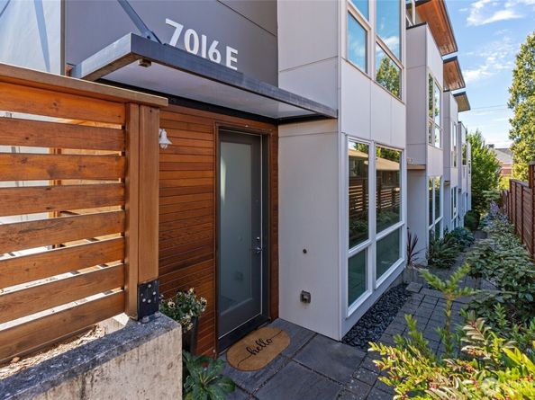 7016 California Avenue SW E, Seattle WA 98136