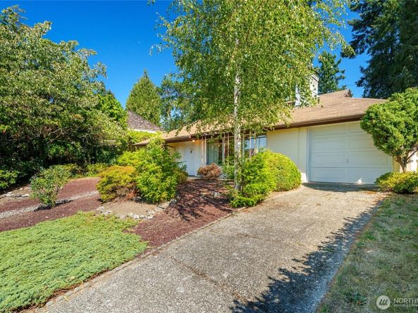 15326 Stone Ave N, Shoreline WA 98133