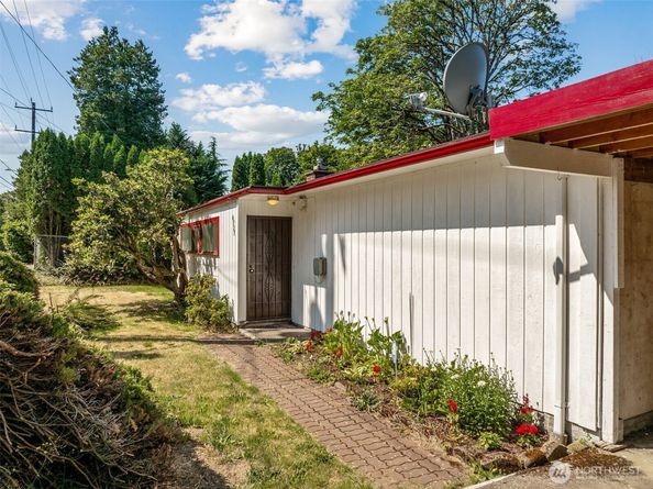 6727 21st Avenue SW, Seattle WA 98106