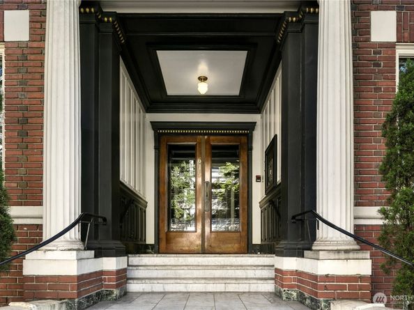 615 Boren Avenue 17, Seattle WA 98104