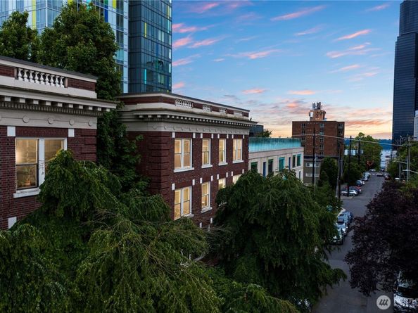 615 Boren Avenue 17, Seattle WA 98104