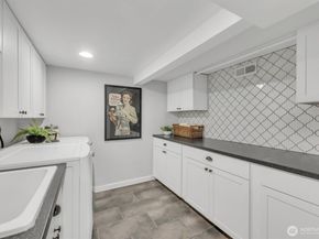 2635 46th Avenue SW, Seattle WA 98116