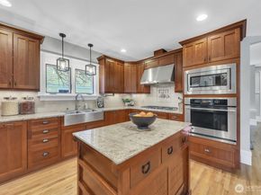 2635 46th Avenue SW, Seattle WA 98116