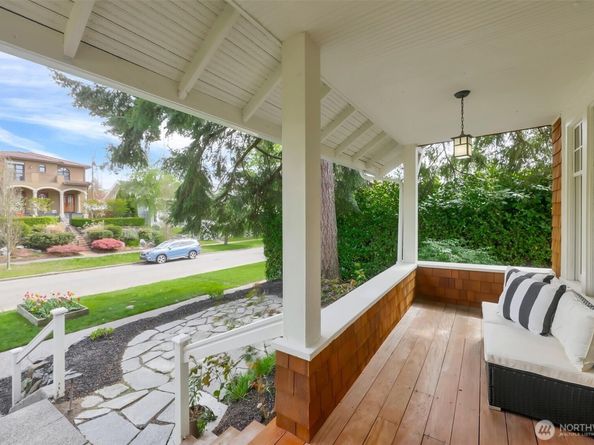 2635 46th Avenue SW, Seattle WA 98116