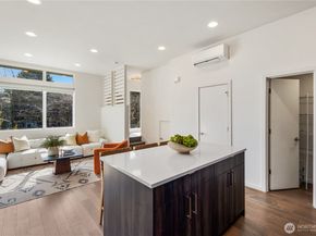 926 N 35th Street, Seattle WA 98103