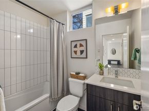 926 N 35th Street, Seattle WA 98103