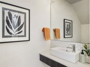 926 N 35th Street, Seattle WA 98103