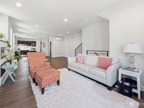 508 Heron Walk SE, Sammamish WA 98074
