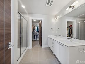 508 Heron Walk SE, Sammamish WA 98074