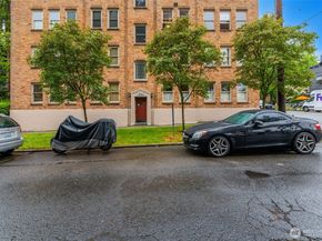 1427 3rd Avenue W 8, Seattle WA 98119
