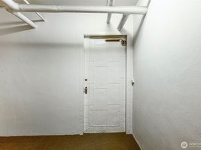 1427 3rd Avenue W 8, Seattle WA 98119