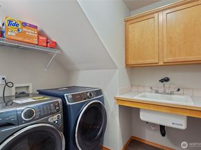 308 170th Place SE, Bothell WA 98012