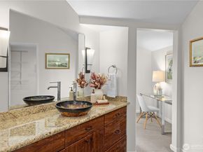 4290 Shoreclub Drive, Mercer Island WA 98040