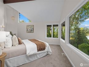 4290 Shoreclub Drive, Mercer Island WA 98040