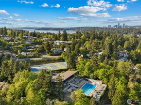 4290 Shoreclub Drive, Mercer Island WA 98040