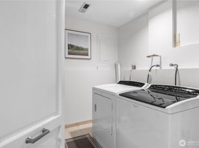 4290 Shoreclub Drive, Mercer Island WA 98040