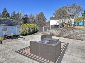 14555 8th Avenue NE, Shoreline WA 98155