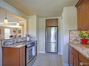 14555 8th Avenue NE, Shoreline WA 98155