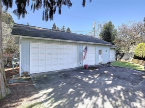 14555 8th Avenue NE, Shoreline WA 98155