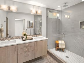 1935 B 7th Avenue W, Seattle WA 98119