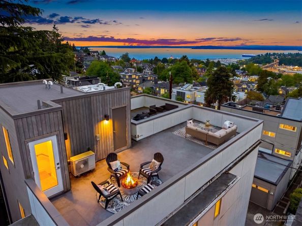 1935 B 7th Avenue W, Seattle WA 98119