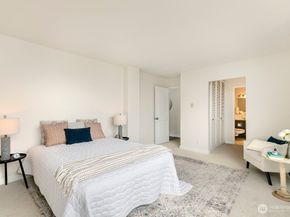 521 5th Avenue W 805, Seattle WA 98119