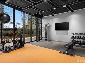 889 Avenue Square NE 908, Bellevue WA 98004
