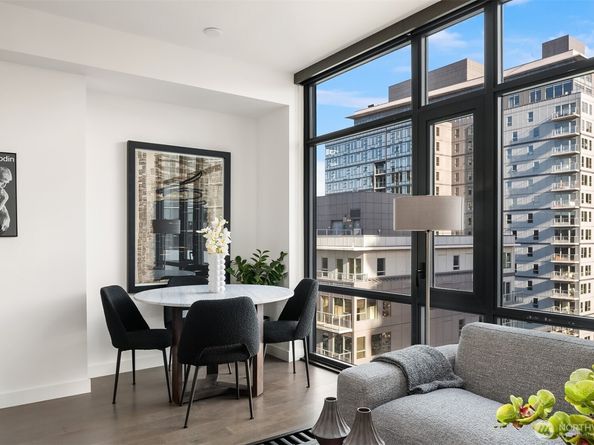 889 Avenue Square NE 908, Bellevue WA 98004