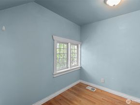 2010 NE 54th Street, Seattle WA 98105