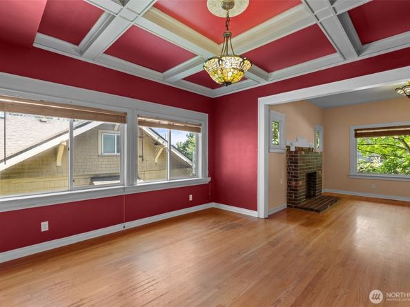 2010 NE 54th Street, Seattle WA 98105