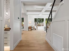11027 SE 30th Place, Bellevue WA 98004