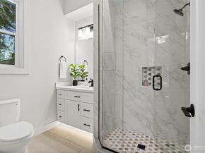 11027 SE 30th Place, Bellevue WA 98004