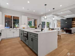 11027 SE 30th Place, Bellevue WA 98004