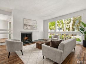 3710 26th Place W 405, Seattle WA 98199