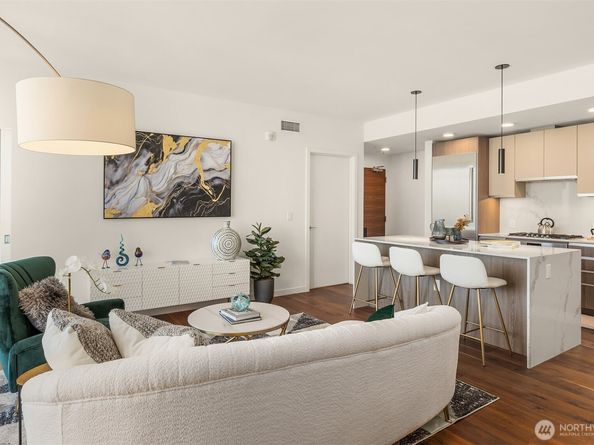 800 Columbia Street 2209, Seattle WA 98104