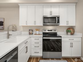 4126 248TH Court SE 80, Sammamish WA 98029