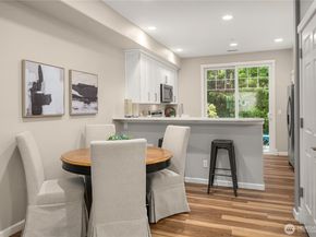 4126 248TH Court SE 80, Sammamish WA 98029