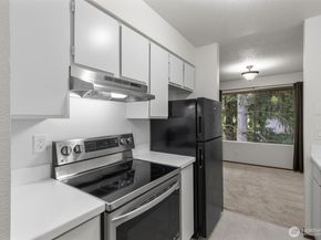 16200 NE 12th Court D59, Bellevue WA 98008