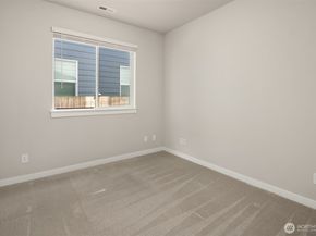 27920 15th Avenue S, Federal Way WA 98003