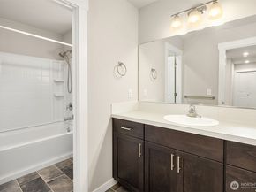 27920 15th Avenue S, Federal Way WA 98003