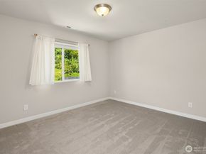 27920 15th Avenue S, Federal Way WA 98003