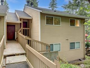 8642 164th Avenue NE B204, Redmond WA 98052
