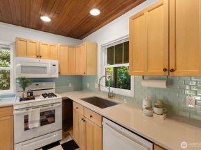33917 SE 43rd Street, Fall City WA 98024