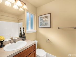 18638 92nd Avenue NE, Bothell WA 98011