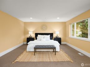 18638 92nd Avenue NE, Bothell WA 98011